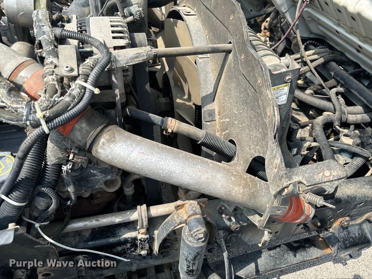 image for item DX0632 2006 Ford  LCF truck cab and chassis