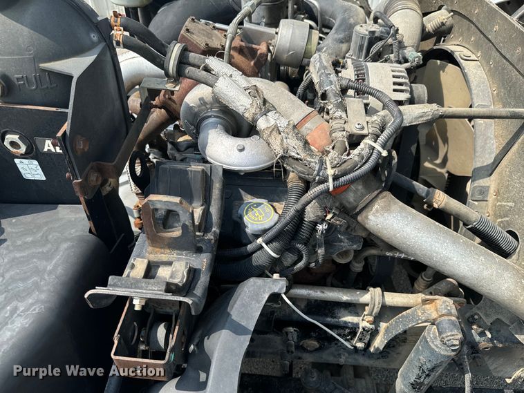 image for item DX0632 2006 Ford  LCF truck cab and chassis