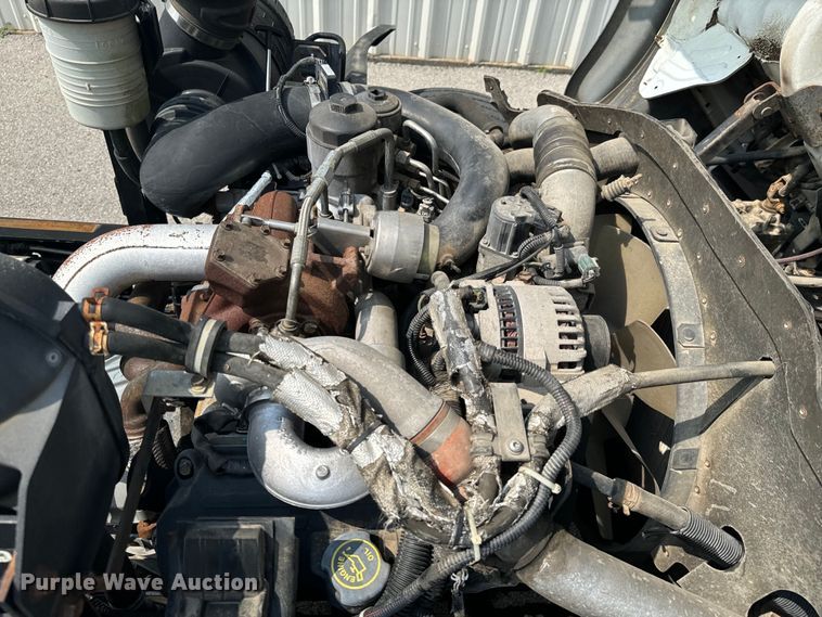 image for item DX0632 2006 Ford  LCF truck cab and chassis