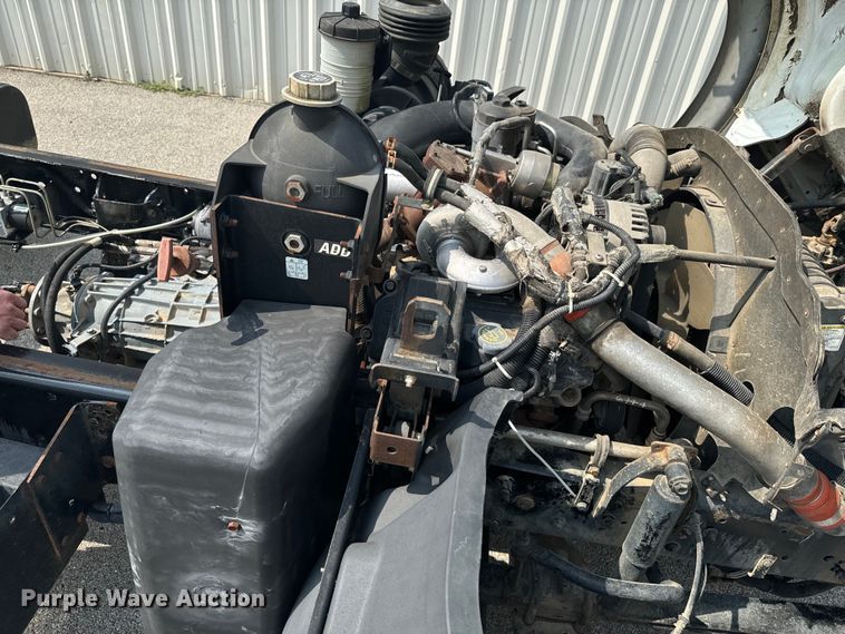 image for item DX0632 2006 Ford  LCF truck cab and chassis