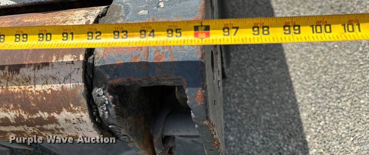 image for item DX0645 1994 Ford F700 winch truck