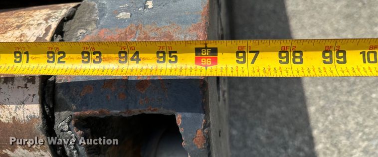 image for item DX0645 1994 Ford F700 winch truck