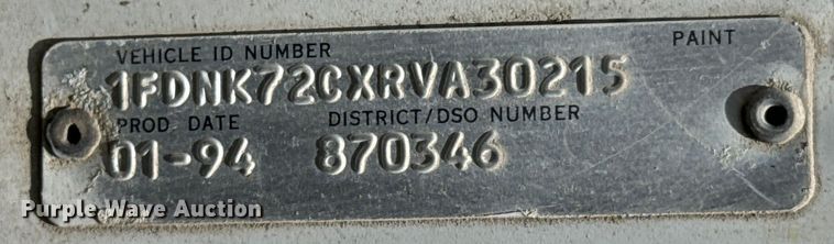 image for item DX0645 1994 Ford F700 winch truck