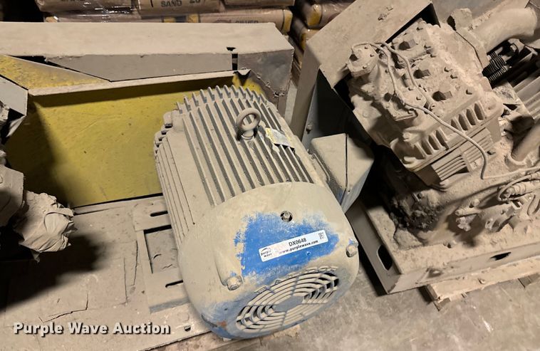 image for item DX0648 (2) air compressors