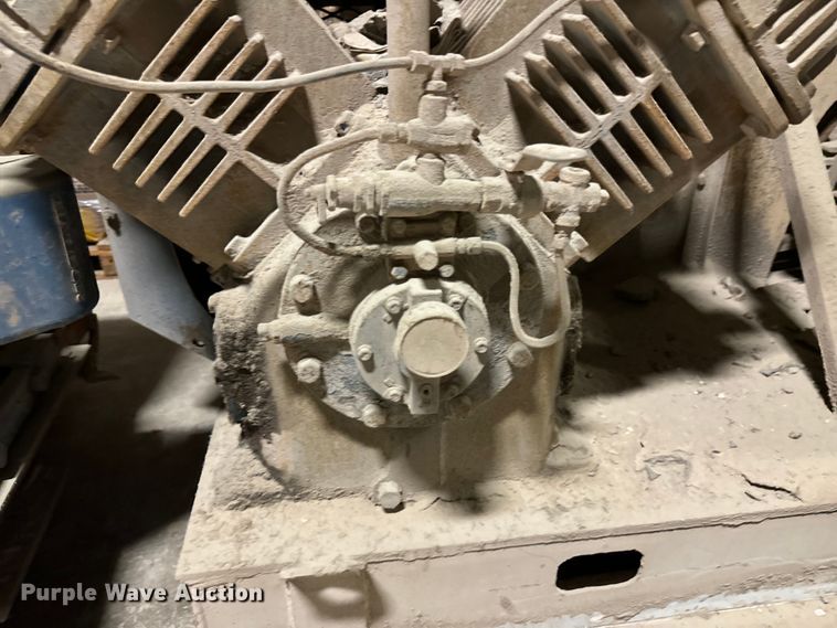 image for item DX0648 (2) air compressors