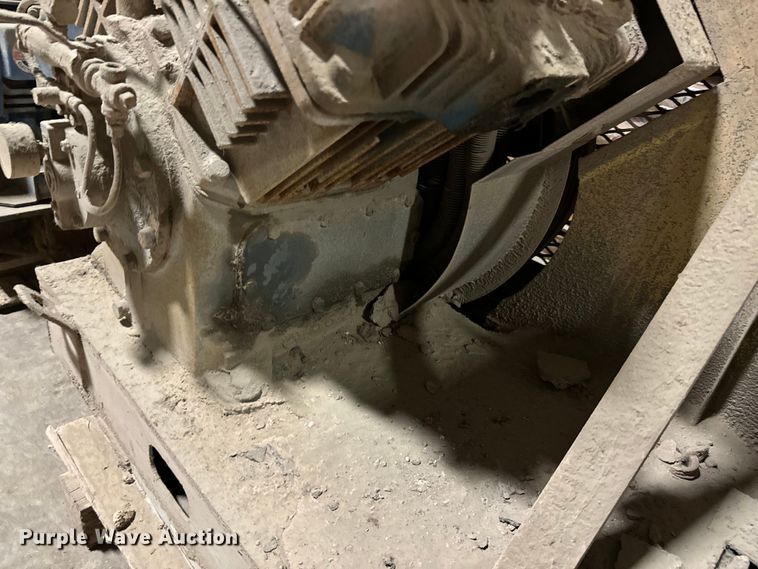 image for item DX0648 (2) air compressors