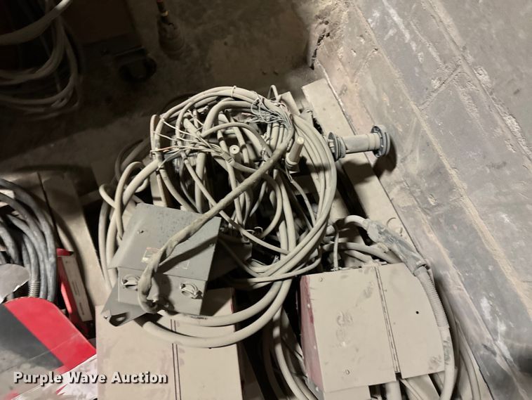 image for item DX0649 Lincoln Electric IdealArc DC-400 welder