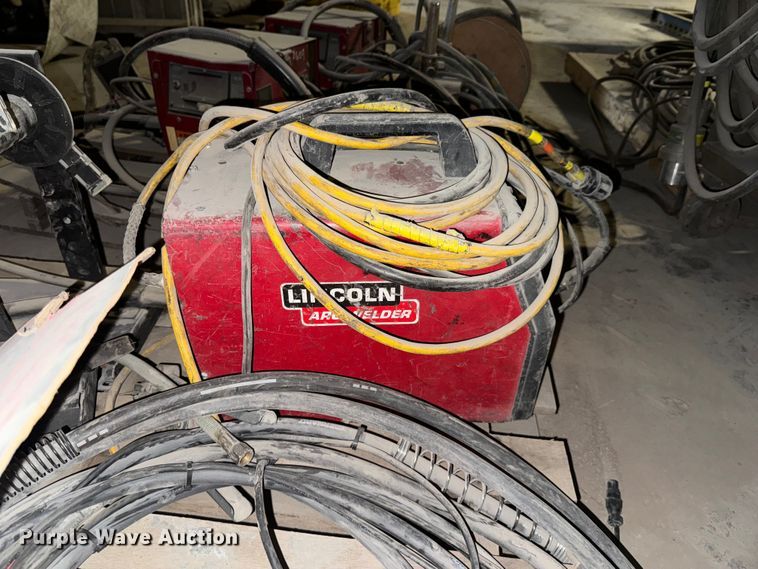 image for item DX0649 Lincoln Electric IdealArc DC-400 welder