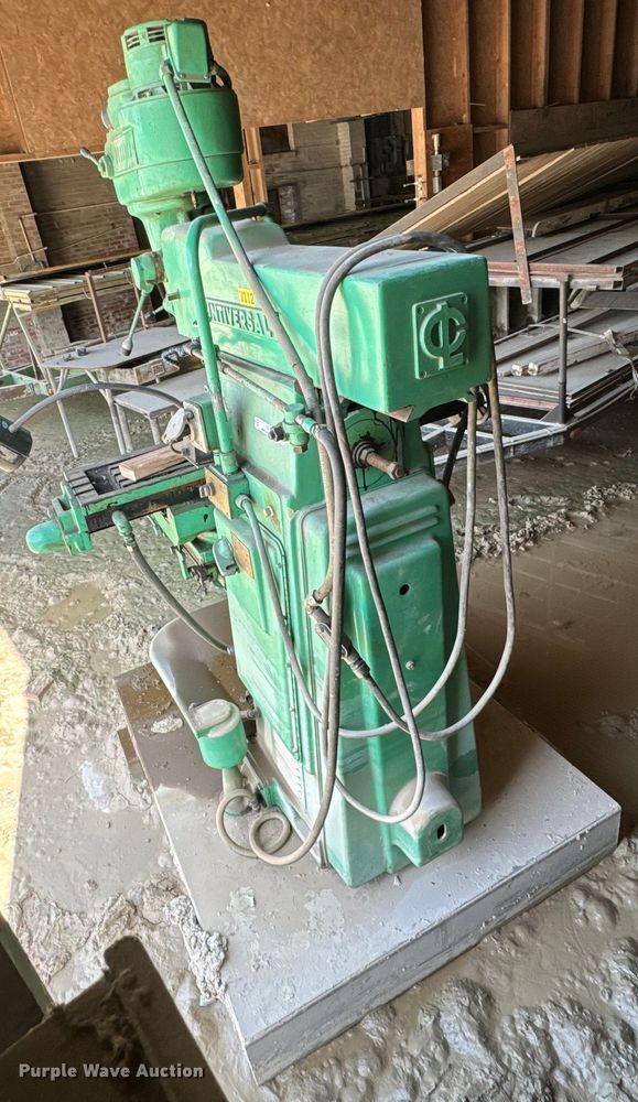 image for item DX0651 Cintiversal vertical milling machine