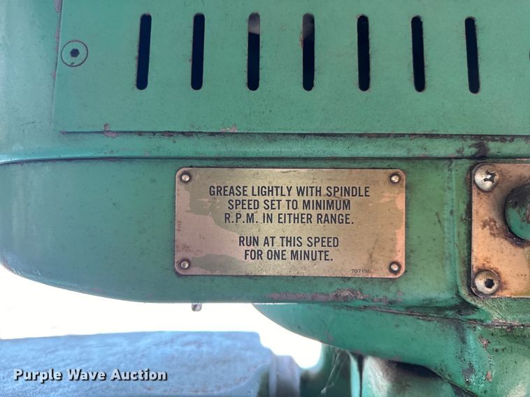 image for item DX0651 Cintiversal vertical milling machine