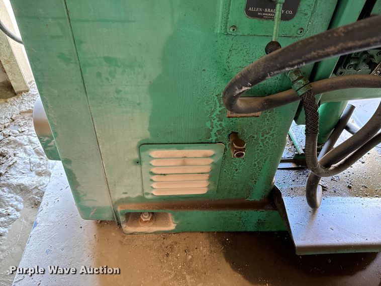 image for item DX0651 Cintiversal vertical milling machine