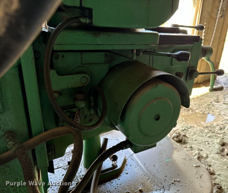 image for item DX0651 Cintiversal vertical milling machine