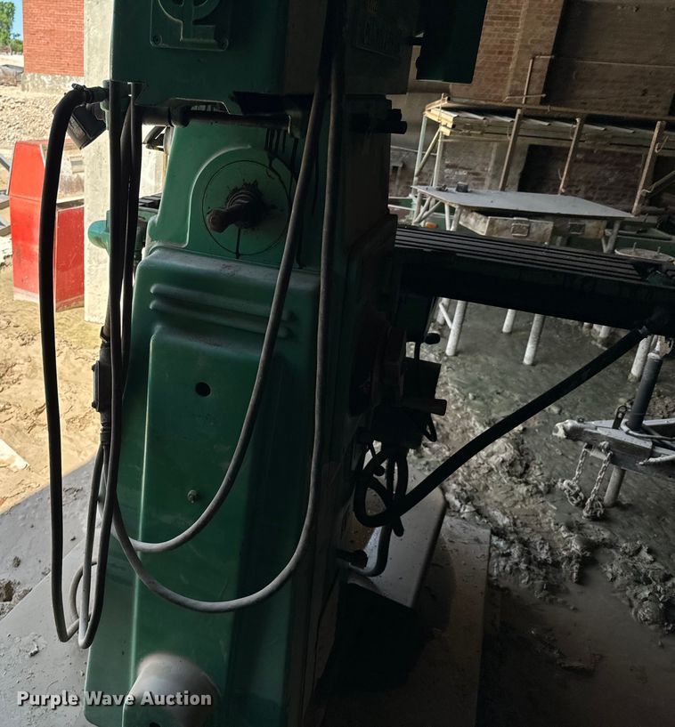 image for item DX0651 Cintiversal vertical milling machine