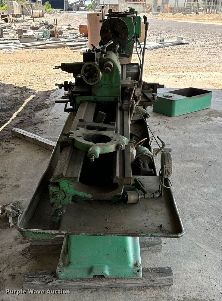 image for item DX0652 Leblond lathe