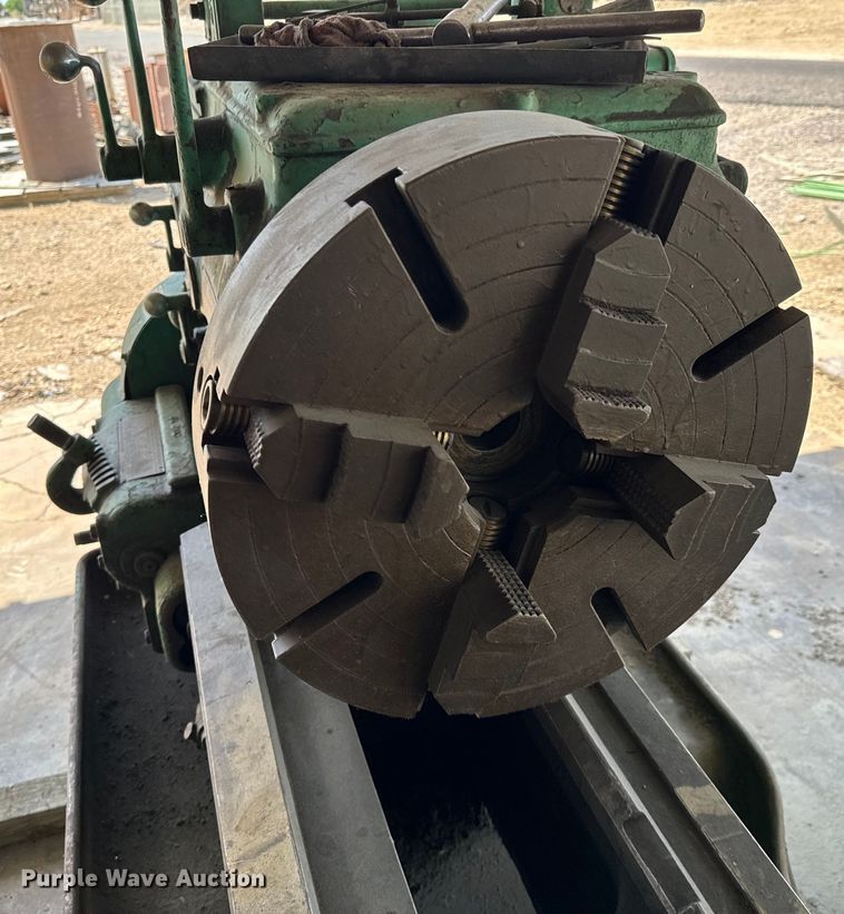 image for item DX0652 Leblond lathe
