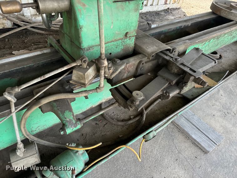 image for item DX0652 Leblond lathe