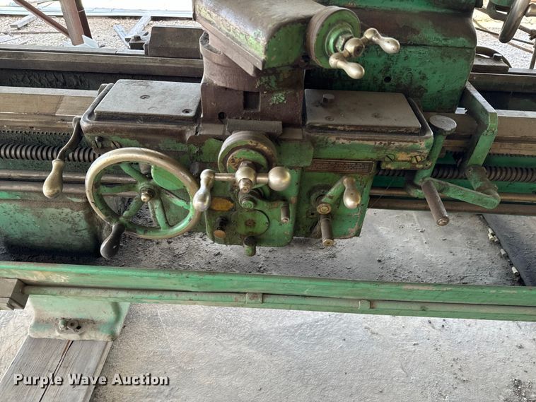 image for item DX0652 Leblond lathe