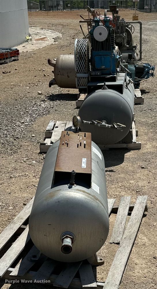 image for item DX0653 Air compressors