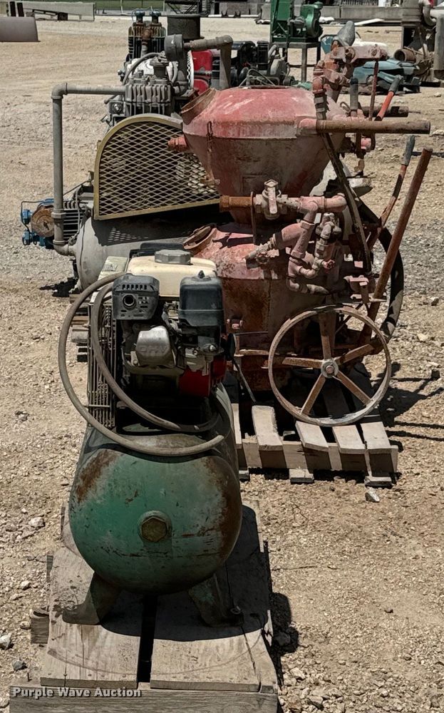 image for item DX0653 Air compressors