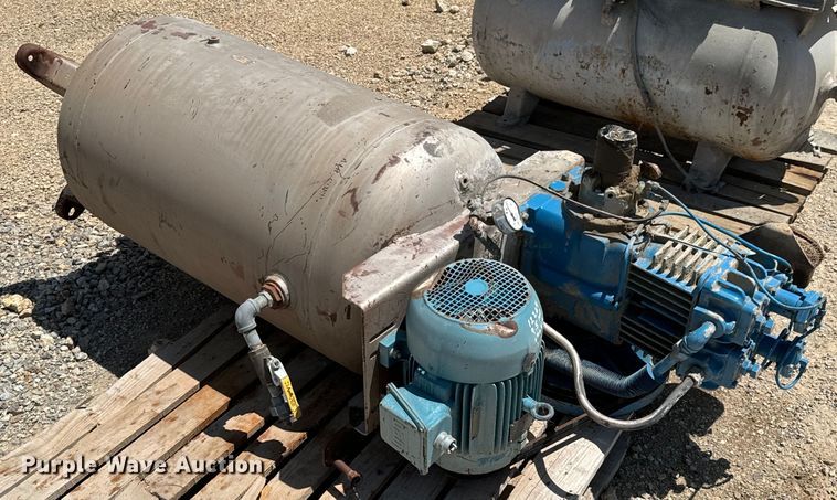 image for item DX0653 Air compressors