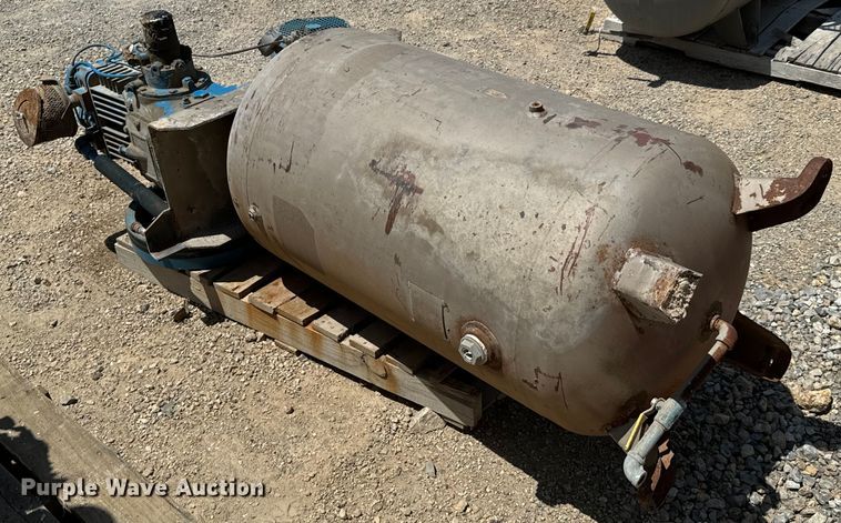 image for item DX0653 Air compressors