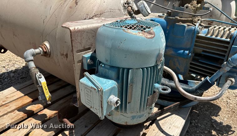 image for item DX0653 Air compressors