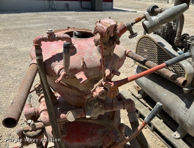 image for item DX0653 Air compressors