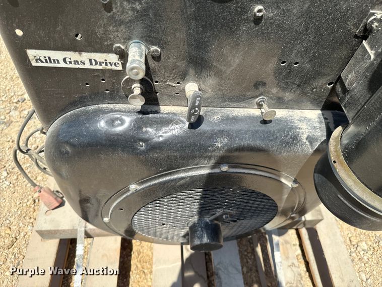 image for item DX0654 (3) Wisconsin engines