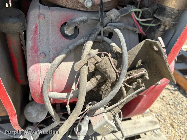 image for item DX0654 (3) Wisconsin engines