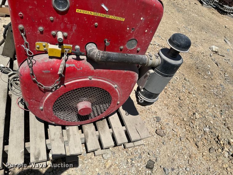 image for item DX0654 (3) Wisconsin engines