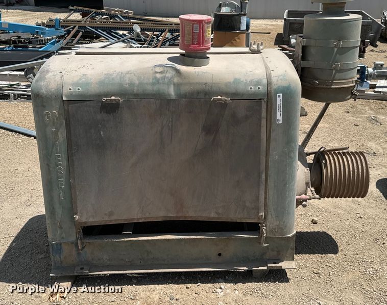 image for item DX0656 Detroit Diesel engine