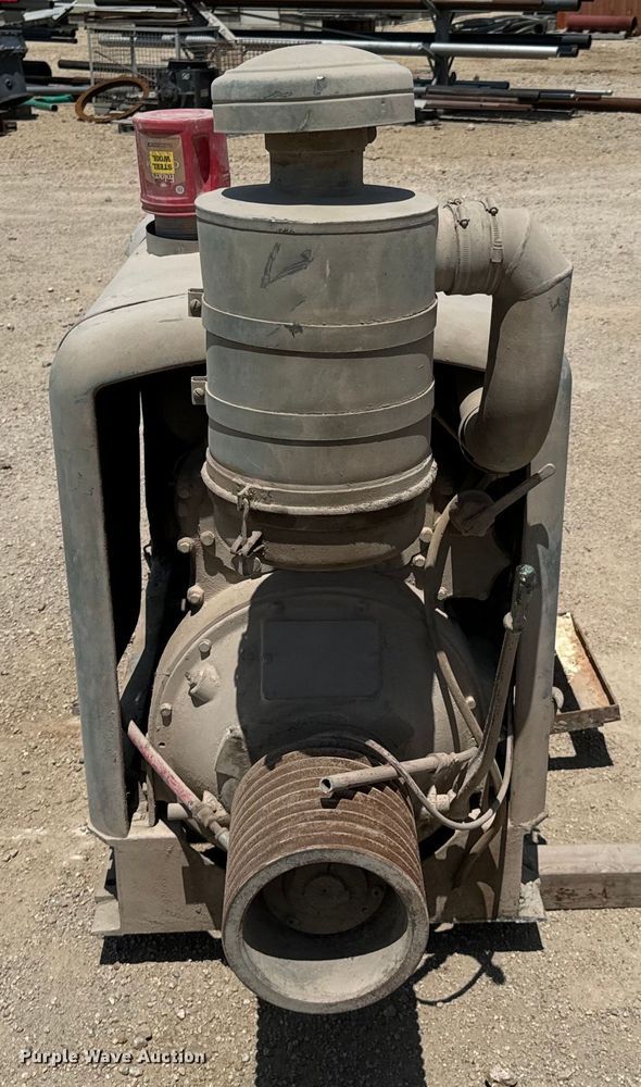 image for item DX0656 Detroit Diesel engine