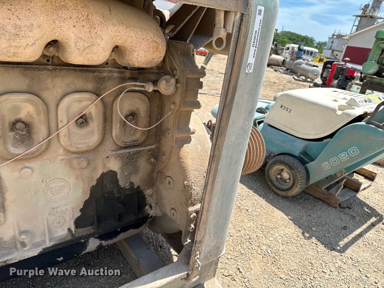 image for item DX0656 Detroit Diesel engine