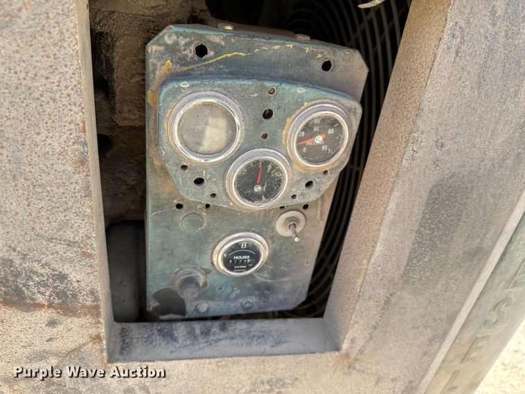 image for item DX0656 Detroit Diesel engine