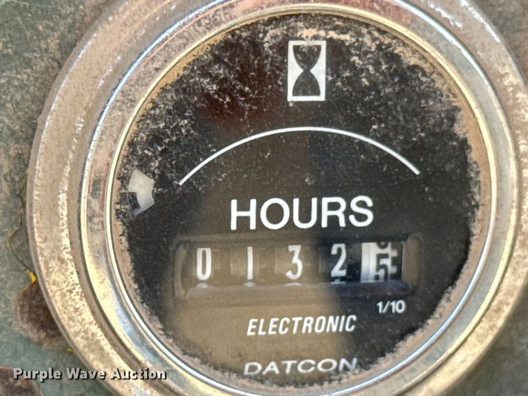 image for item DX0656 Detroit Diesel engine