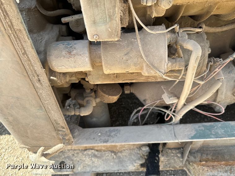 image for item DX0656 Detroit Diesel engine