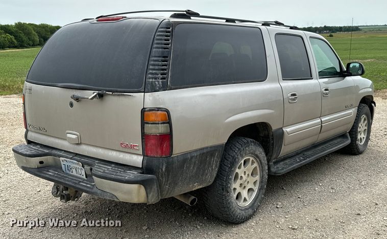 image for item DX0664 2004 GMC Yukon XL SUV
