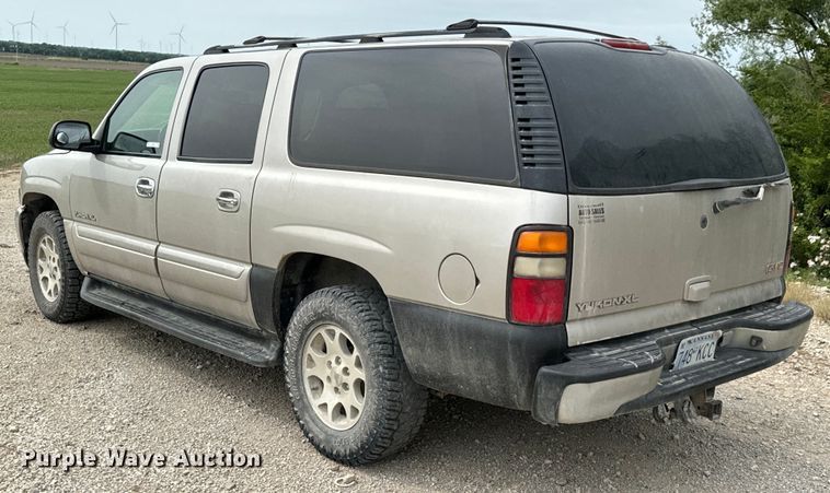 image for item DX0664 2004 GMC Yukon XL SUV