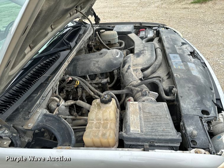 image for item DX0664 2004 GMC Yukon XL SUV