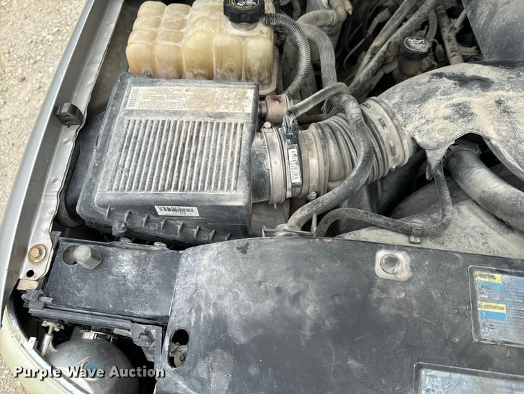 image for item DX0664 2004 GMC Yukon XL SUV