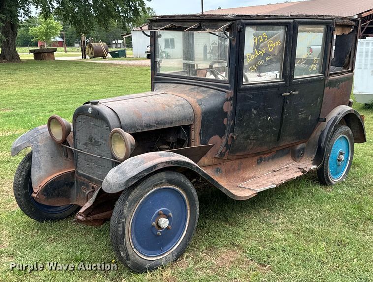image for item DX0668 1923 Dodge Bros.  sedan