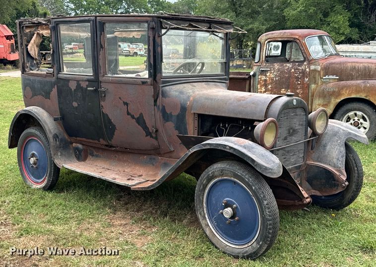 image for item DX0668 1923 Dodge Bros.  sedan