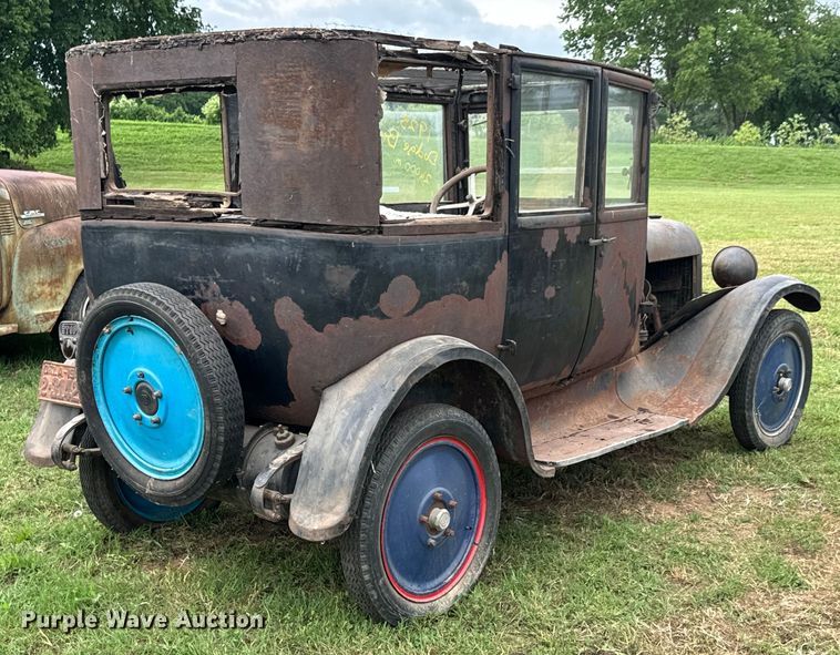 image for item DX0668 1923 Dodge Bros.  sedan