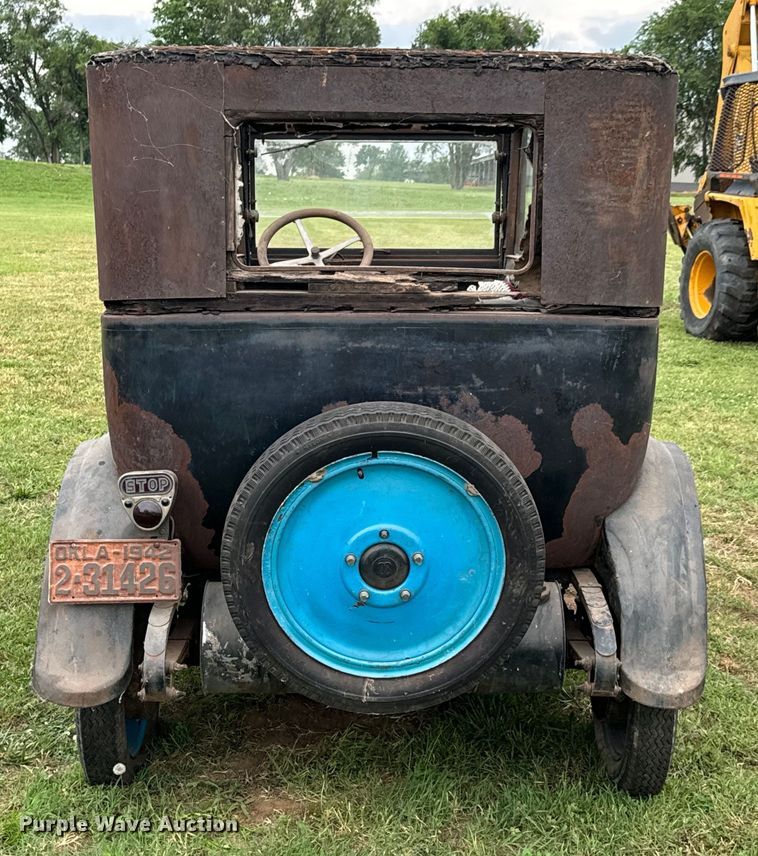 image for item DX0668 1923 Dodge Bros.  sedan