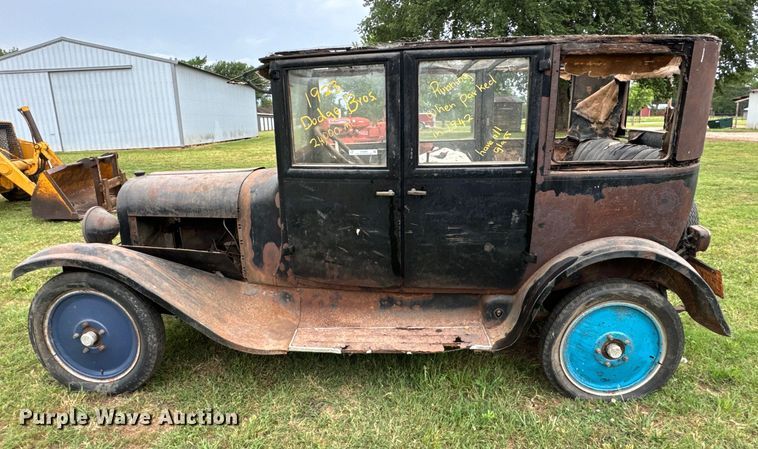 image for item DX0668 1923 Dodge Bros.  sedan