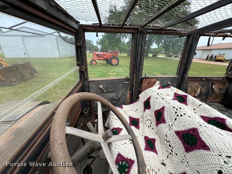 image for item DX0668 1923 Dodge Bros.  sedan