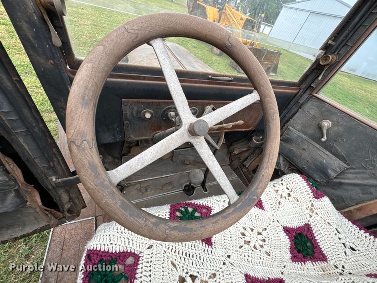 image for item DX0668 1923 Dodge Bros.  sedan