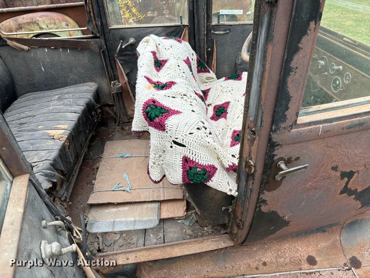 image for item DX0668 1923 Dodge Bros.  sedan