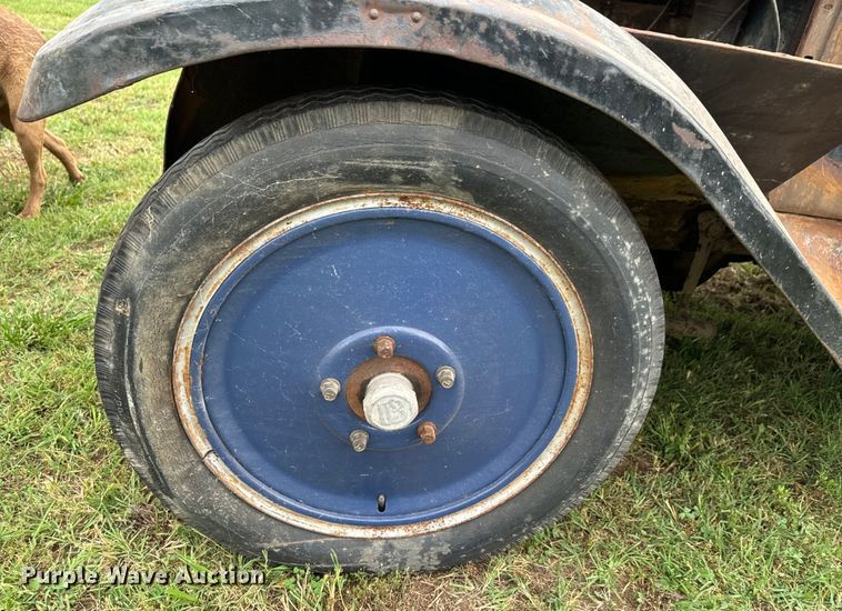 image for item DX0668 1923 Dodge Bros.  sedan