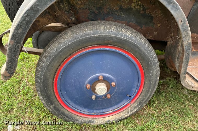 image for item DX0668 1923 Dodge Bros.  sedan